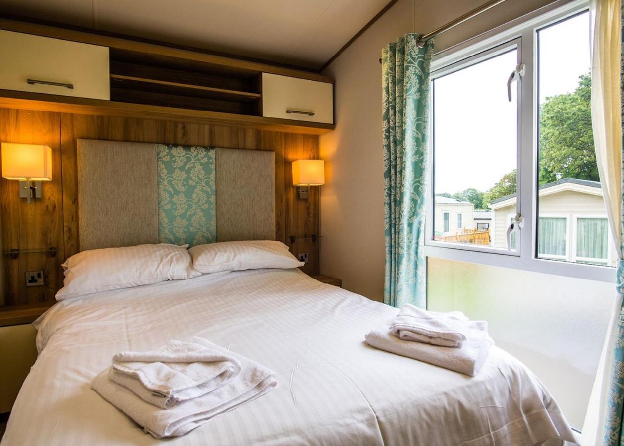 Ocean Heights Holiday Park New Quay  Exterior foto
