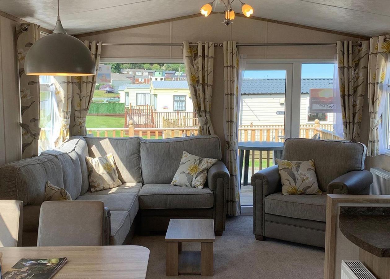 Ocean Heights Holiday Park New Quay  Exterior foto