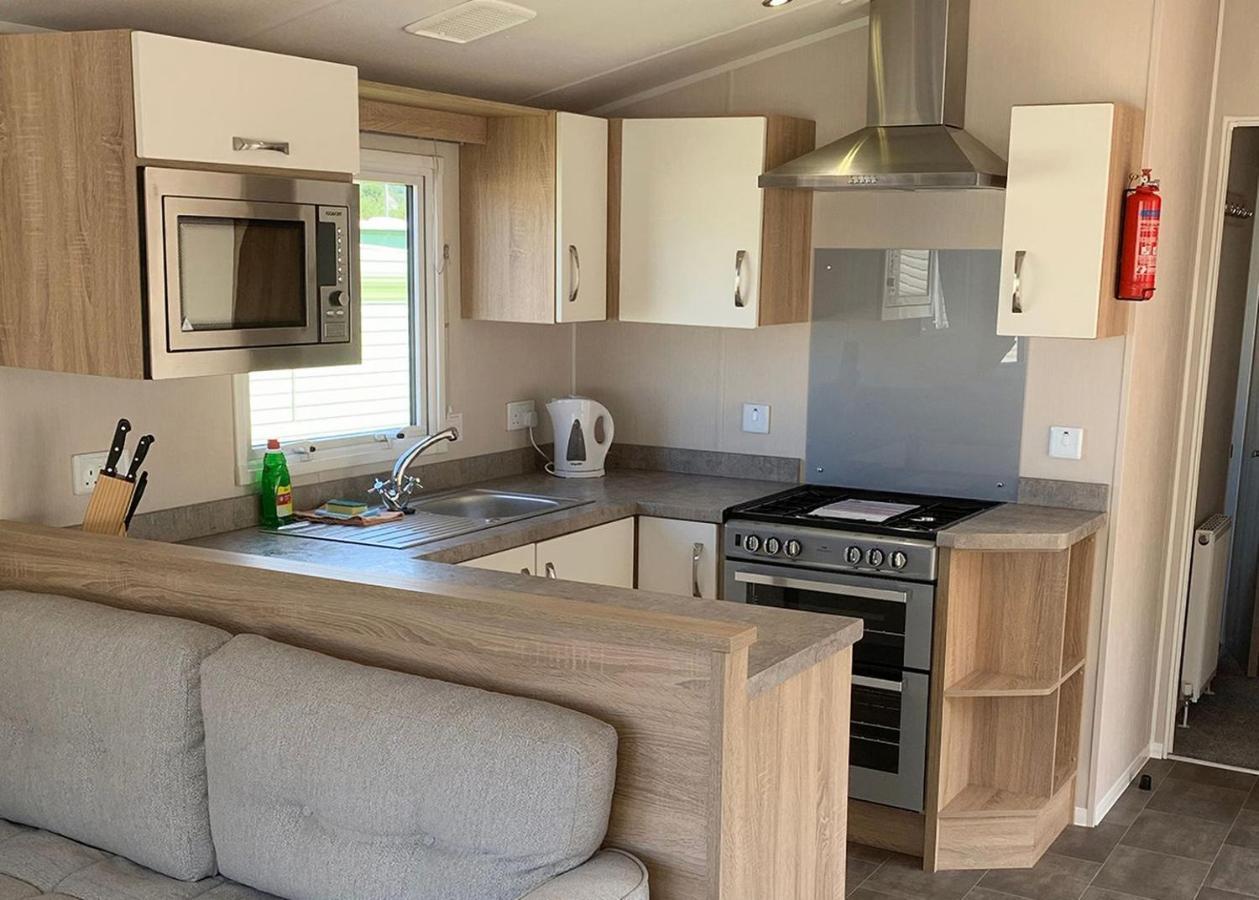 Ocean Heights Holiday Park New Quay  Exterior foto