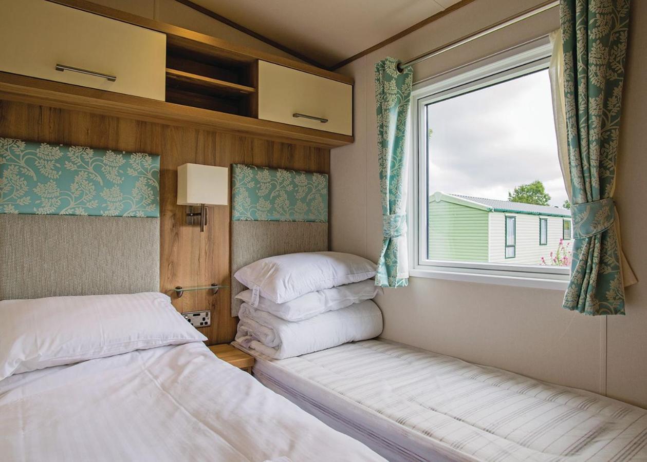 Ocean Heights Holiday Park New Quay  Exterior foto